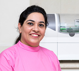 Dr. Shivangi Kumar Batra - Root Canal Specialist in Delhi